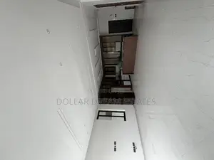 5bdrm House in Madina for sale