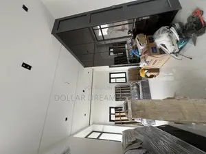 5bdrm House in Madina for sale