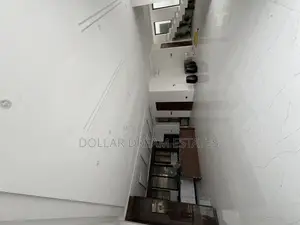 5bdrm House in Madina for sale