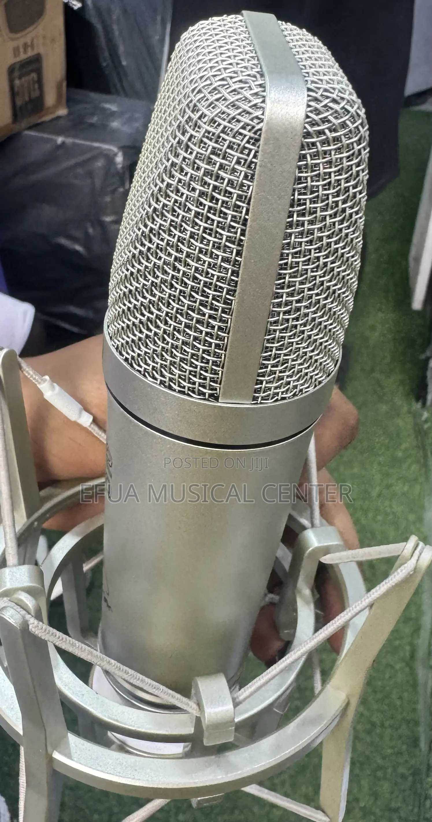 Behringer B-2 Pro Studio Condenser Microphone