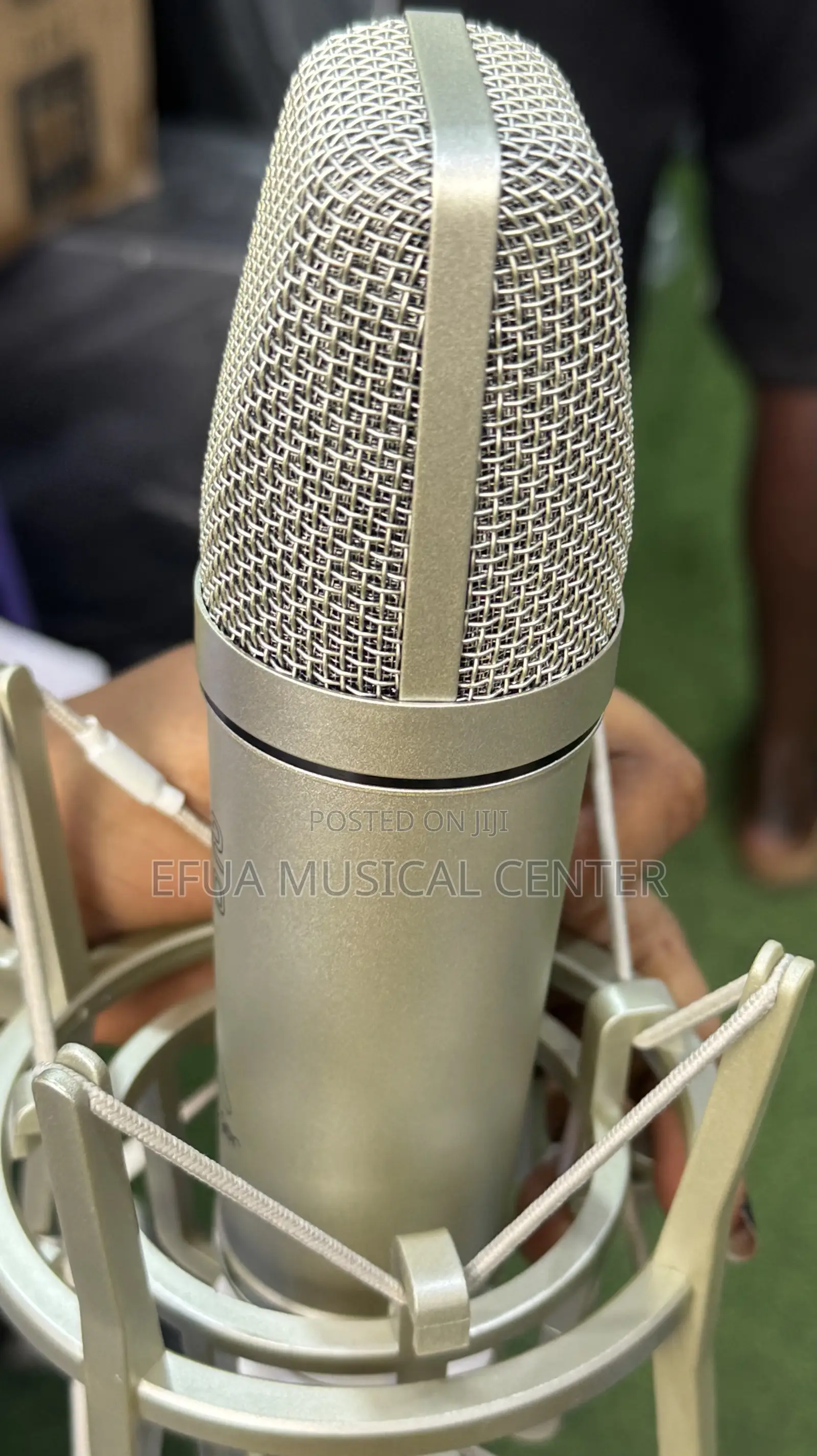 Behringer B-2 Pro Studio Condenser Microphone