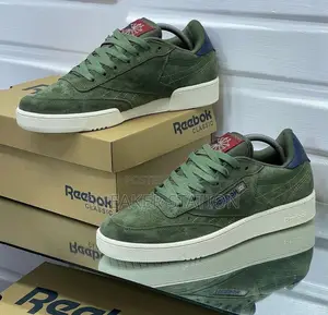 Reebok Classic Suede Sneaker