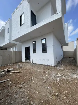 3bdrm House in Miracle Properties, Lake Side Estate for sale