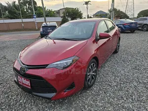 Toyota Corolla LE (1.8L 4cyl 2A) 2018 Burgundy