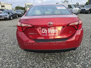 Toyota Corolla LE (1.8L 4cyl 2A) 2018 Burgundy