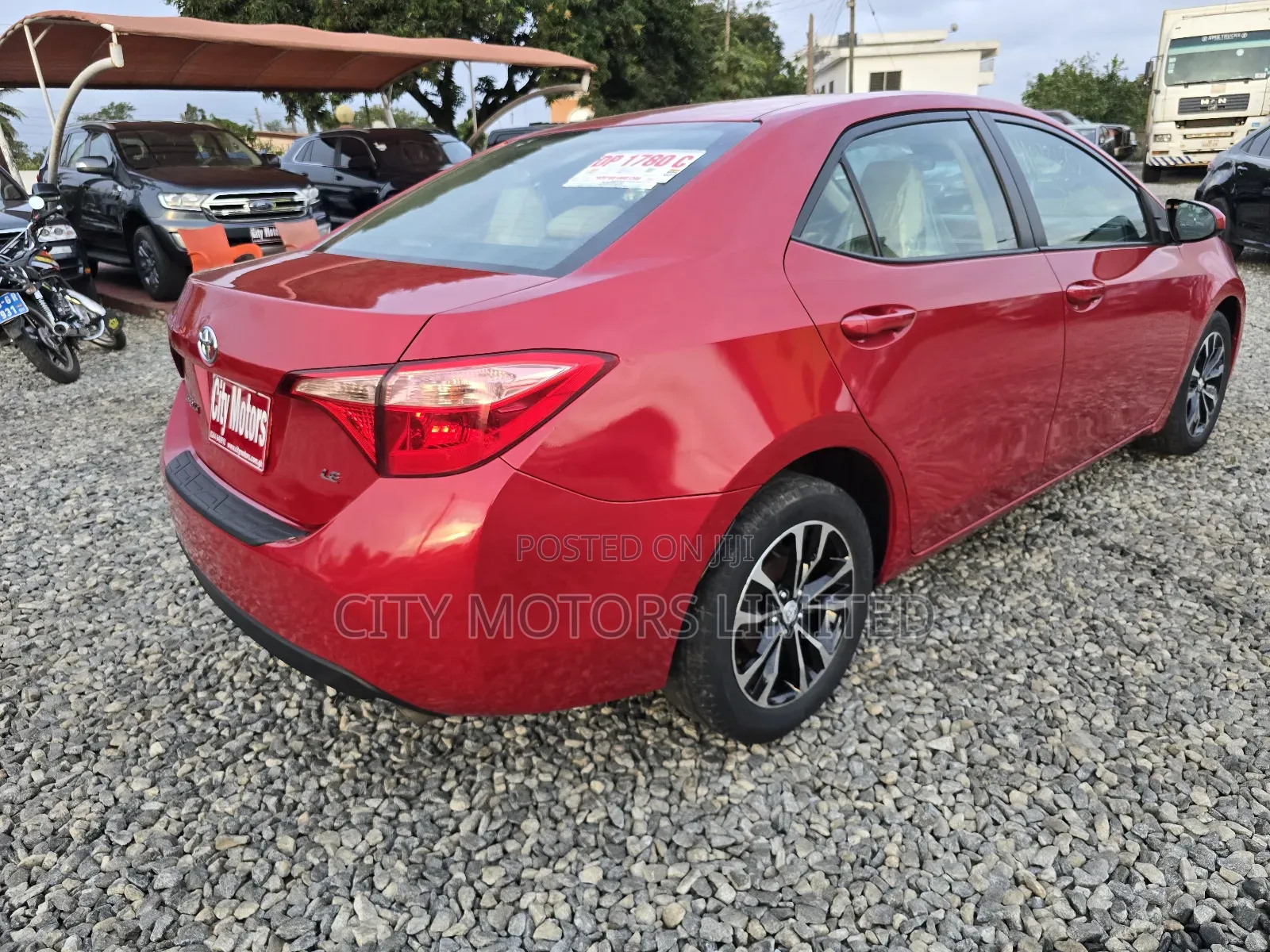 Toyota Corolla LE (1.8L 4cyl 2A) 2018 Burgundy