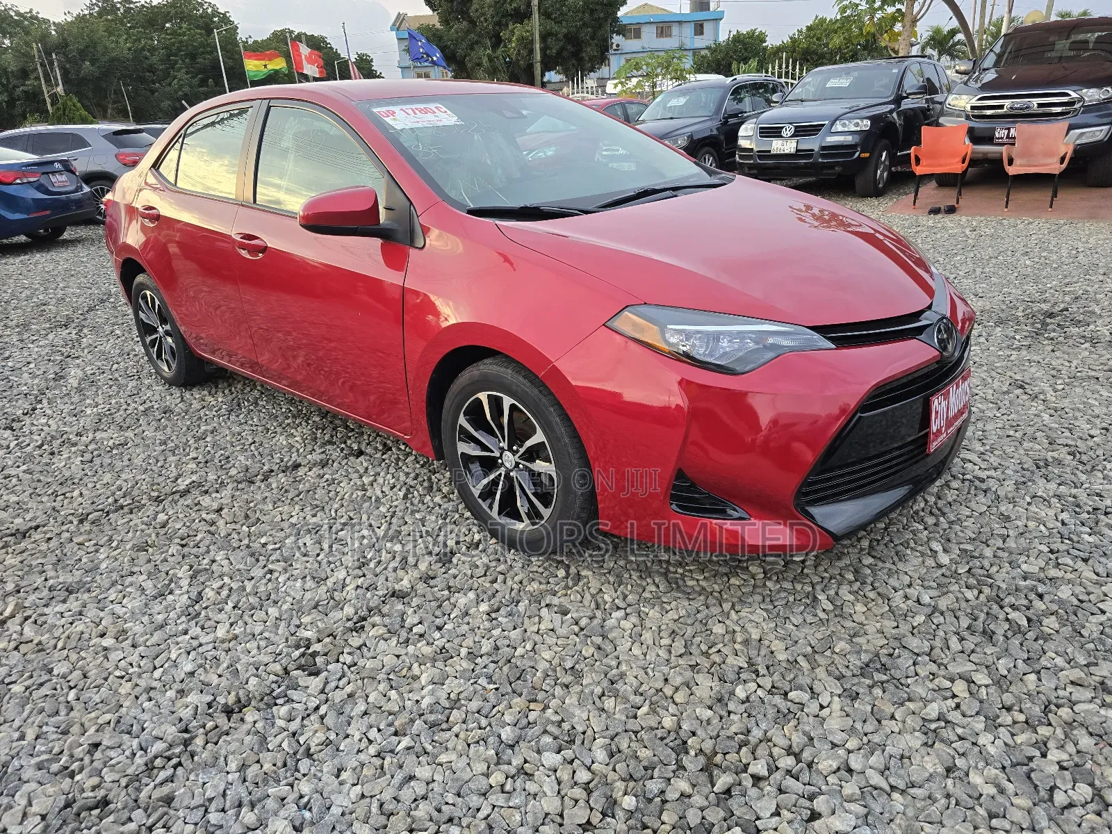 Toyota Corolla LE (1.8L 4cyl 2A) 2018 Burgundy