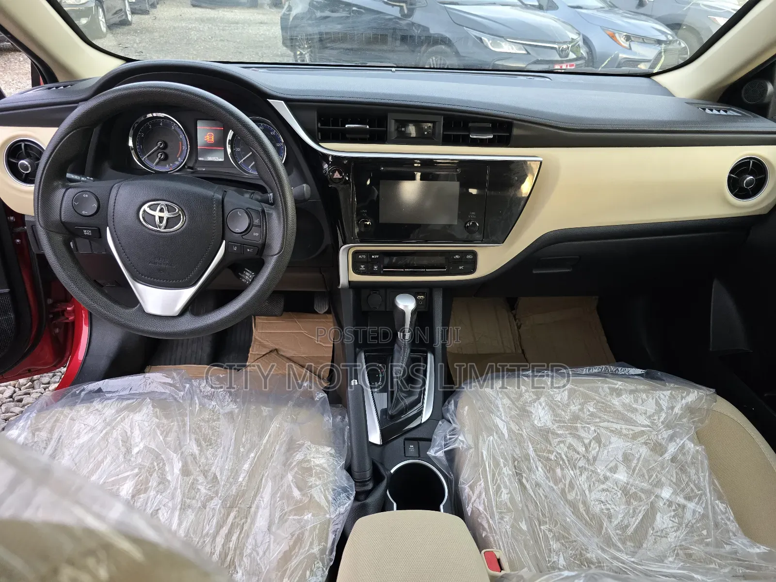 Toyota Corolla LE (1.8L 4cyl 2A) 2018 Burgundy