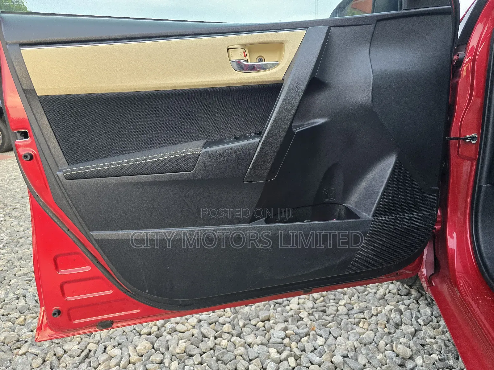 Toyota Corolla LE (1.8L 4cyl 2A) 2018 Burgundy