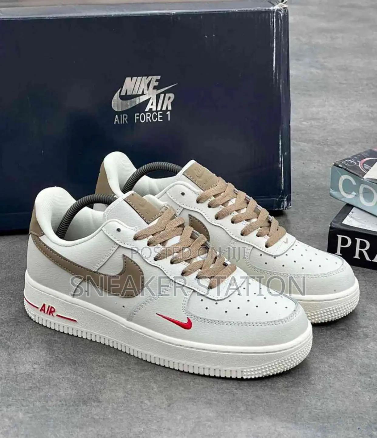 Nike Air Force 1 Premium Sneaker