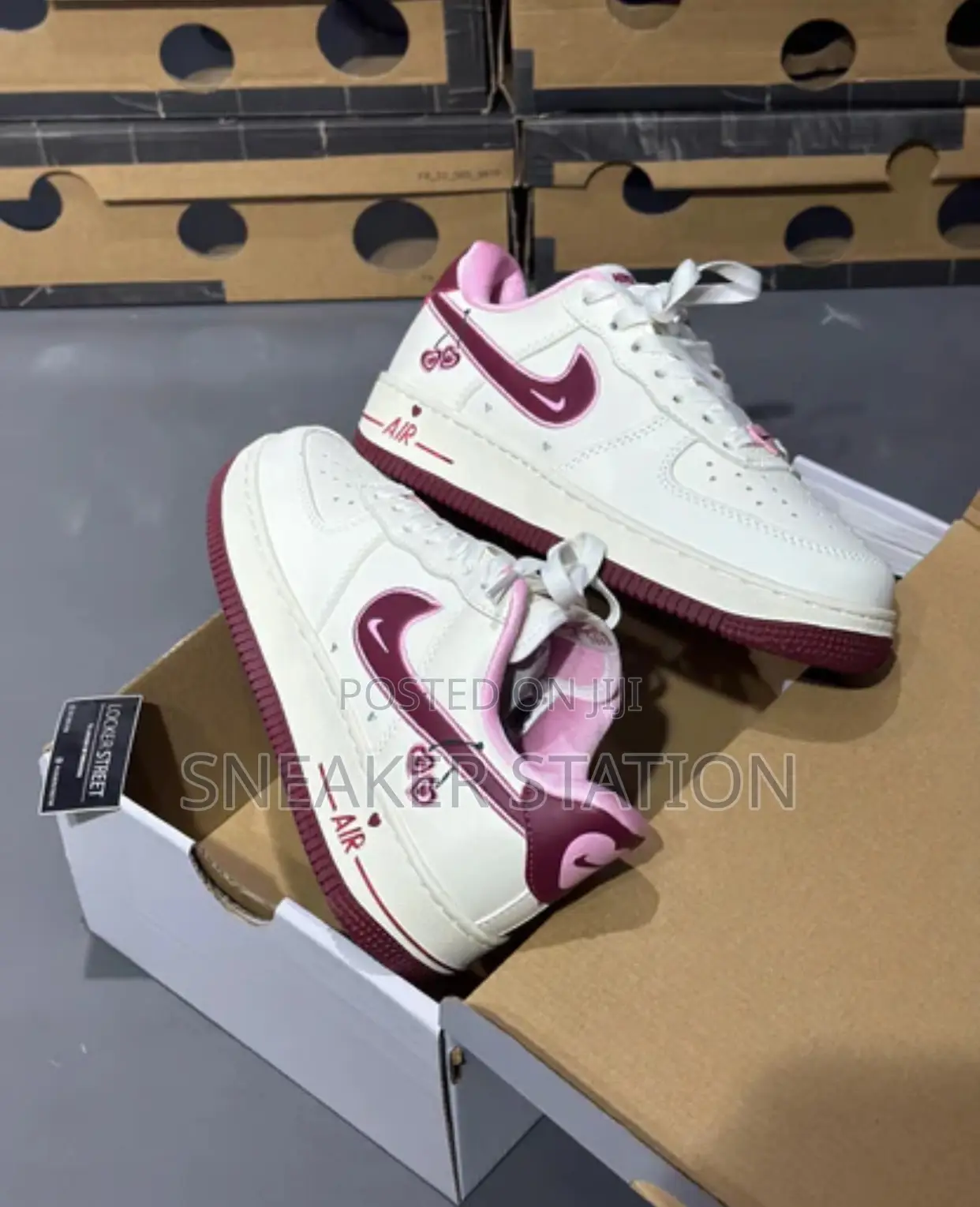 Nike Air Force 1 Valentine Day