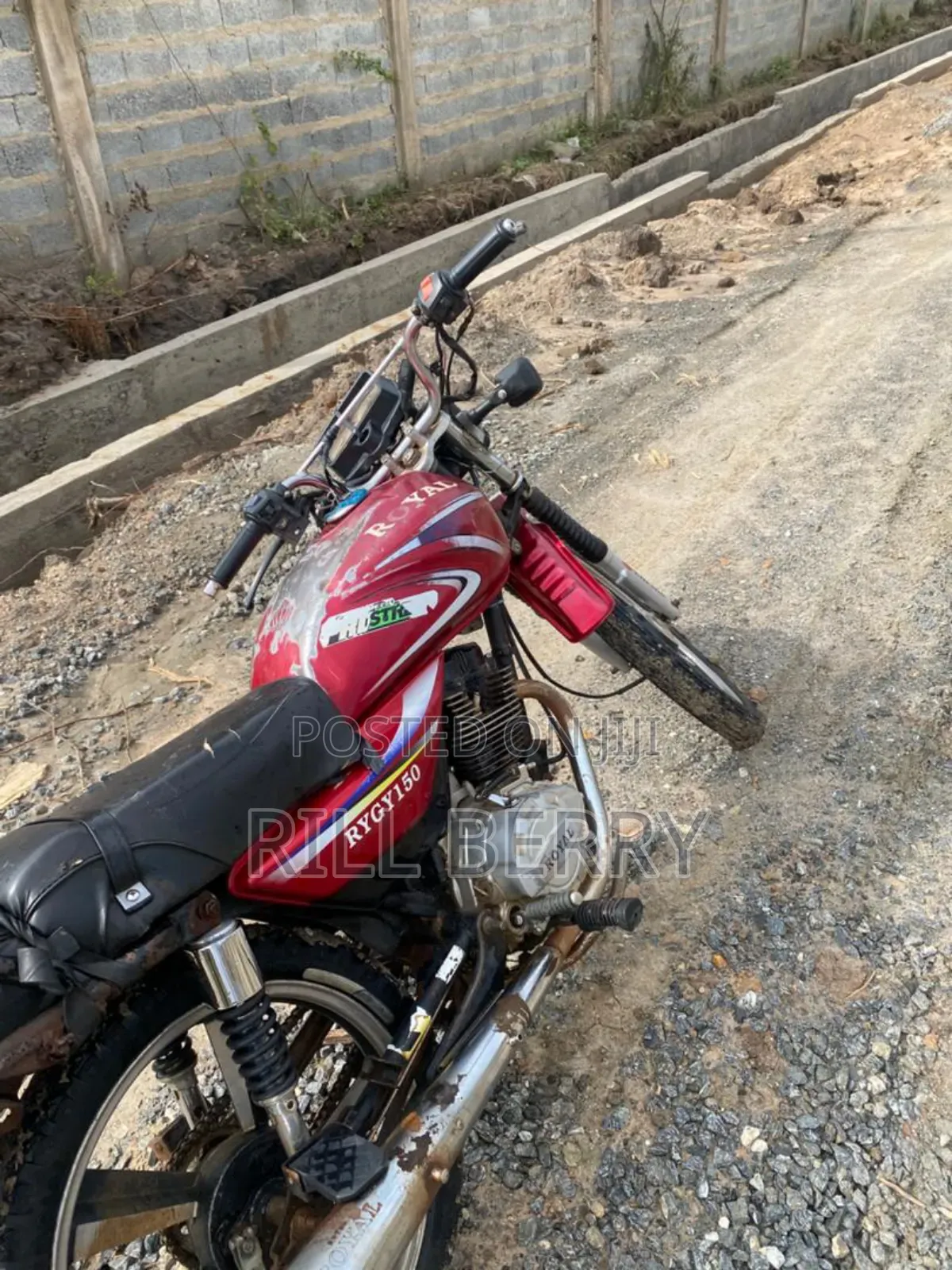 Royal Motorcycle 2017 Red