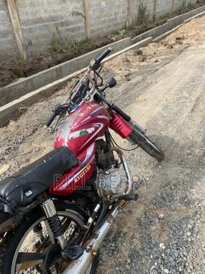 Royal Motorcycle 2017 Red