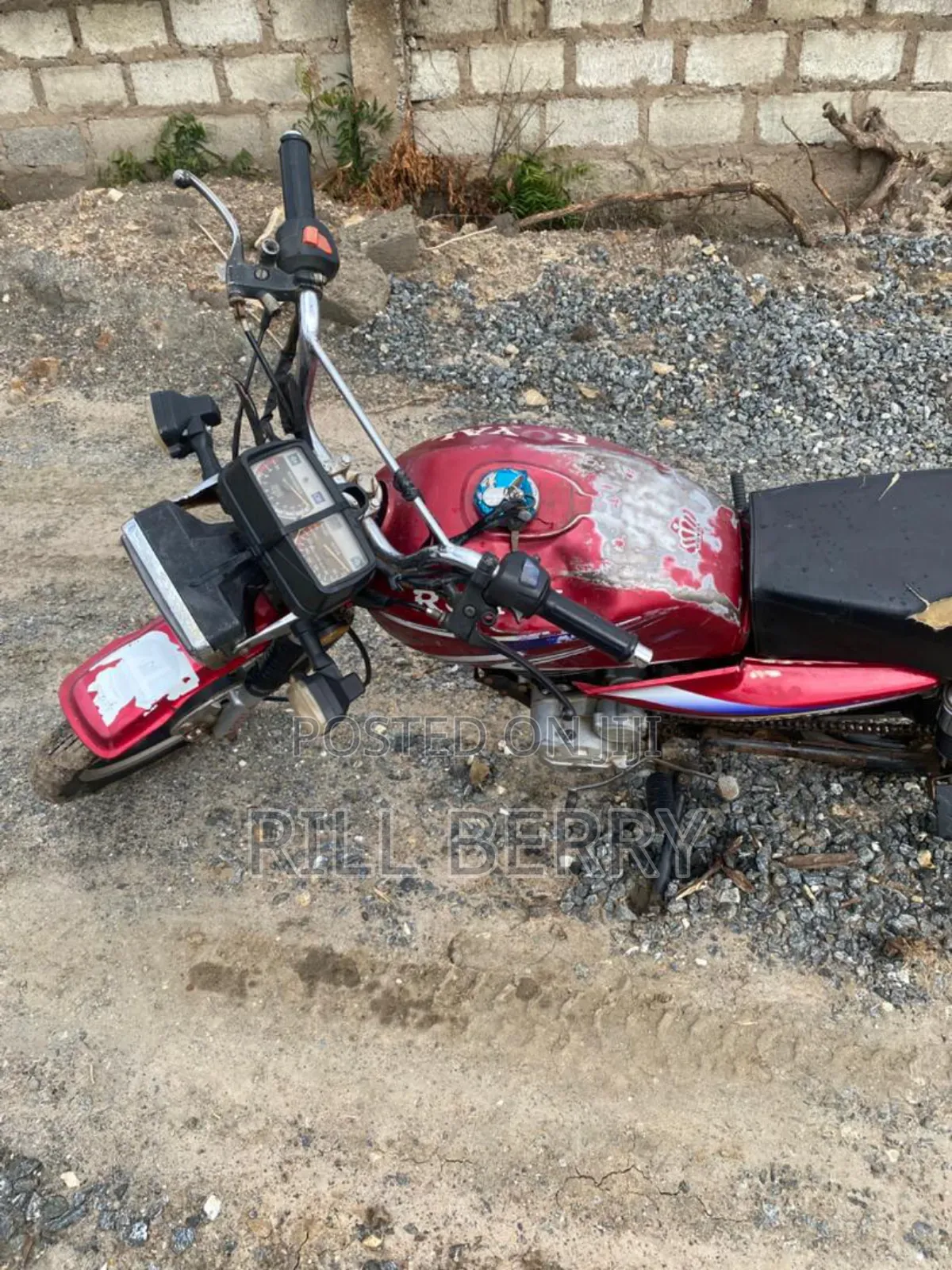 Royal Motorcycle 2017 Red