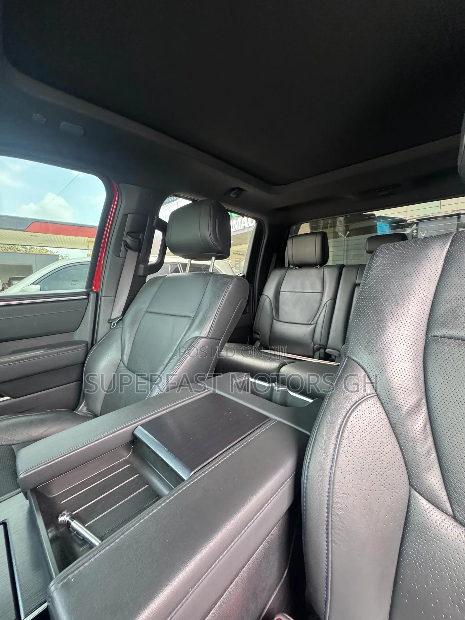 Toyota Tundra Platinum CrewMax 5.5' Bed 2023 Red