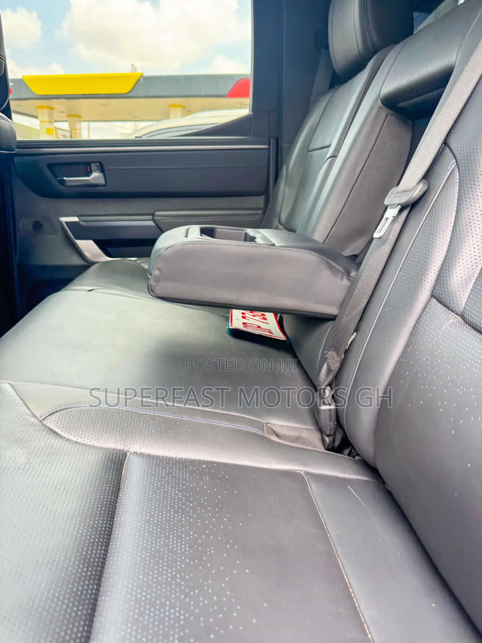Toyota Tundra Platinum CrewMax 5.5' Bed 2023 Red