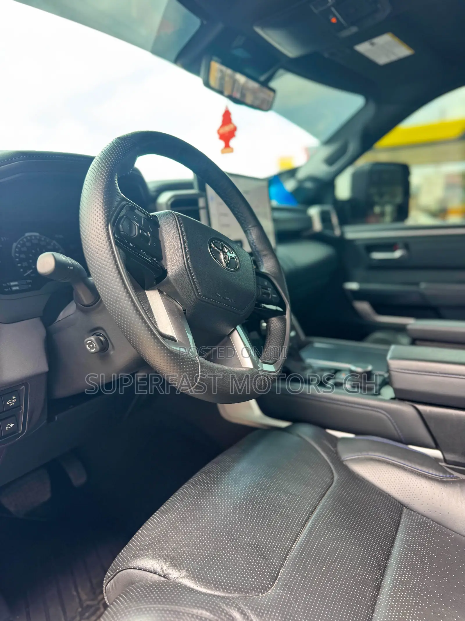 Toyota Tundra Platinum CrewMax 5.5' Bed 2023 Red