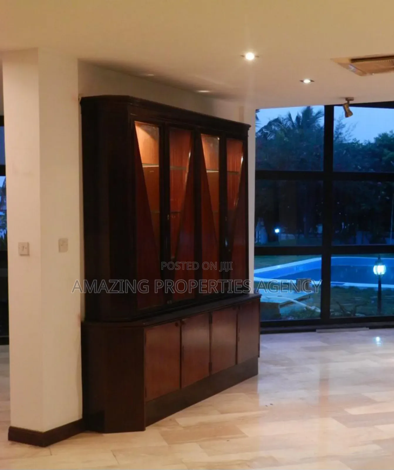 5bdrm House in Airport Residential Area for sale