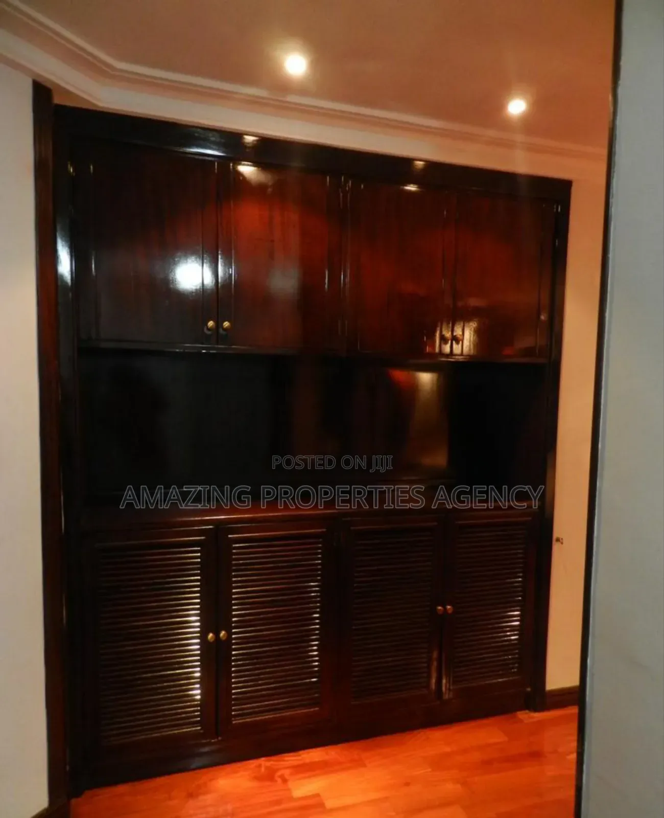5bdrm House in Airport Residential Area for sale
