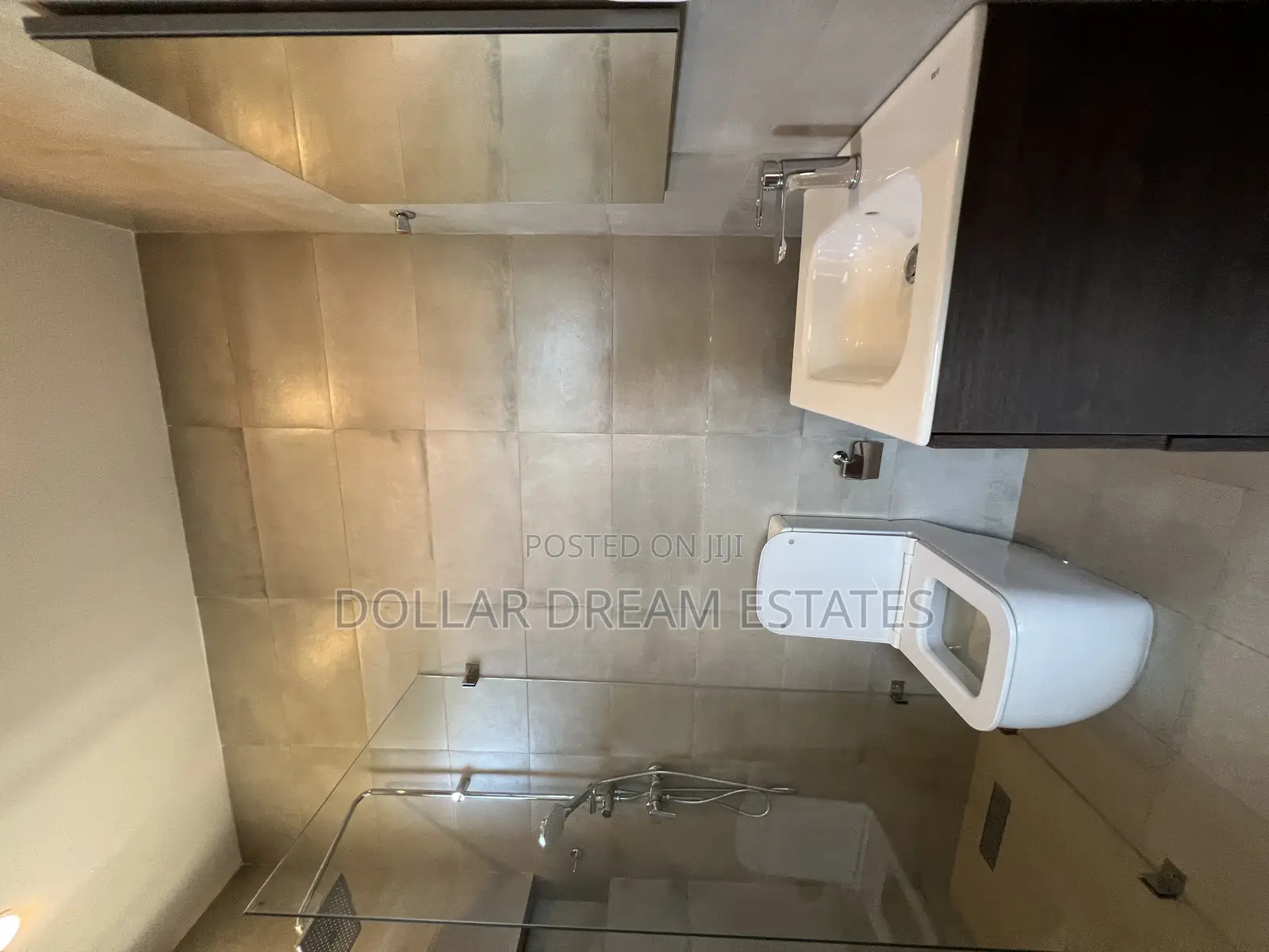 4bdrm House in Ashomang Estate for rent