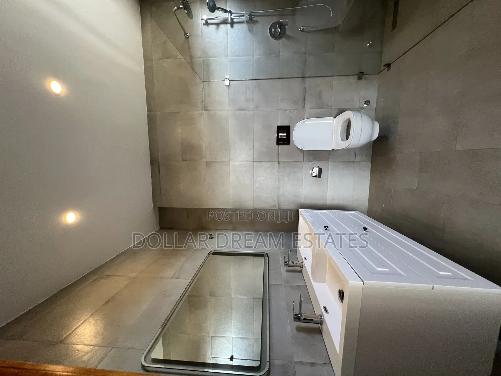 4bdrm House in Ashomang Estate for rent