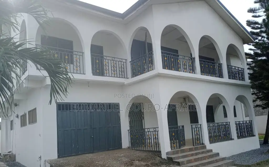 7bdrm House in Amasaman Shikpontele, Ga West Municipal for rent