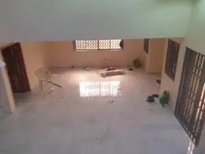 4bdrm Apartment in Ashomang Estate for rent
