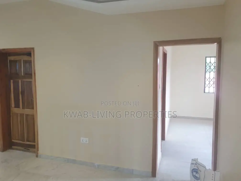 4bdrm Apartment in Ashomang Estate for rent