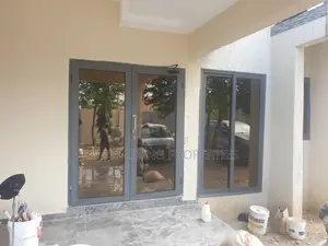 4bdrm Apartment in Ashomang Estate for rent