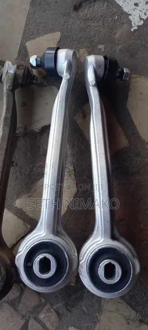 Lower Arms C250 204 Normal 1pc