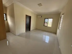 5bdrm House in American House, East Legon for rent