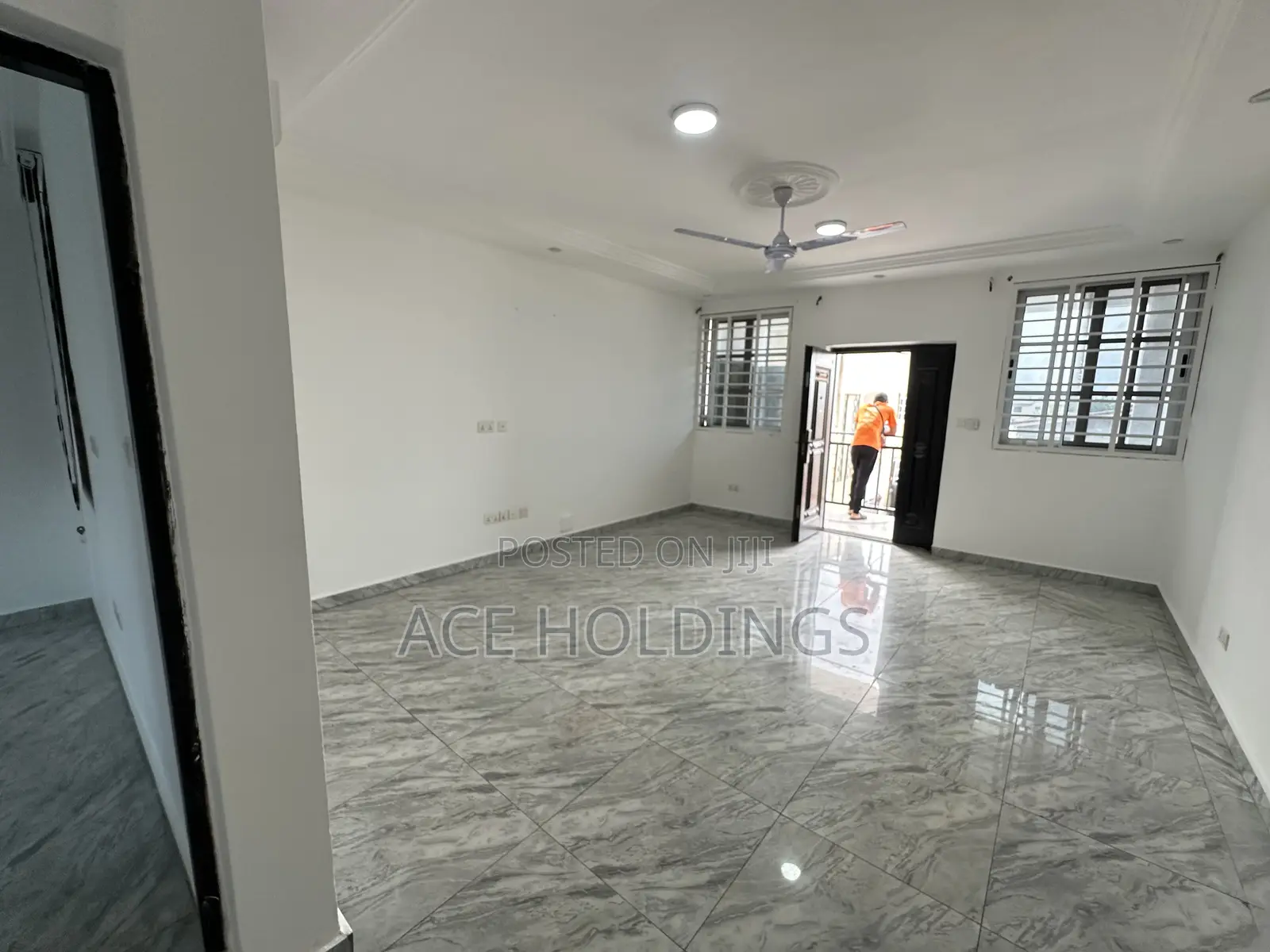 2bdrm Apartment in Nanakrom, Ashaley Botwe for rent