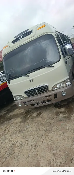 Hyundai County 2015 Grey