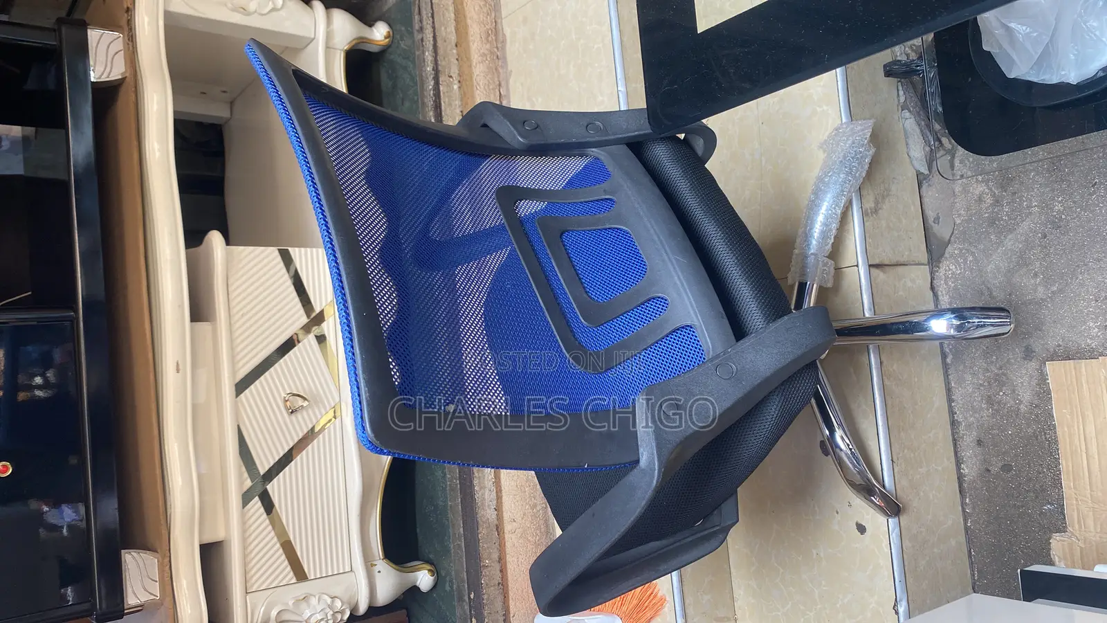 Office Chair/Swivel Chair
