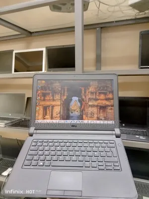 Laptop Dell Latitude 3350 4GB Intel Celeron SSD 128GB