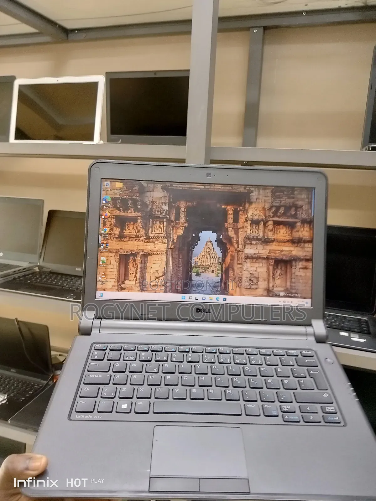 Laptop Dell Latitude 3350 4GB Intel Celeron SSD 128GB