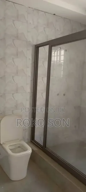 5bdrm Duplex in Dr Roko, The Mall for rent