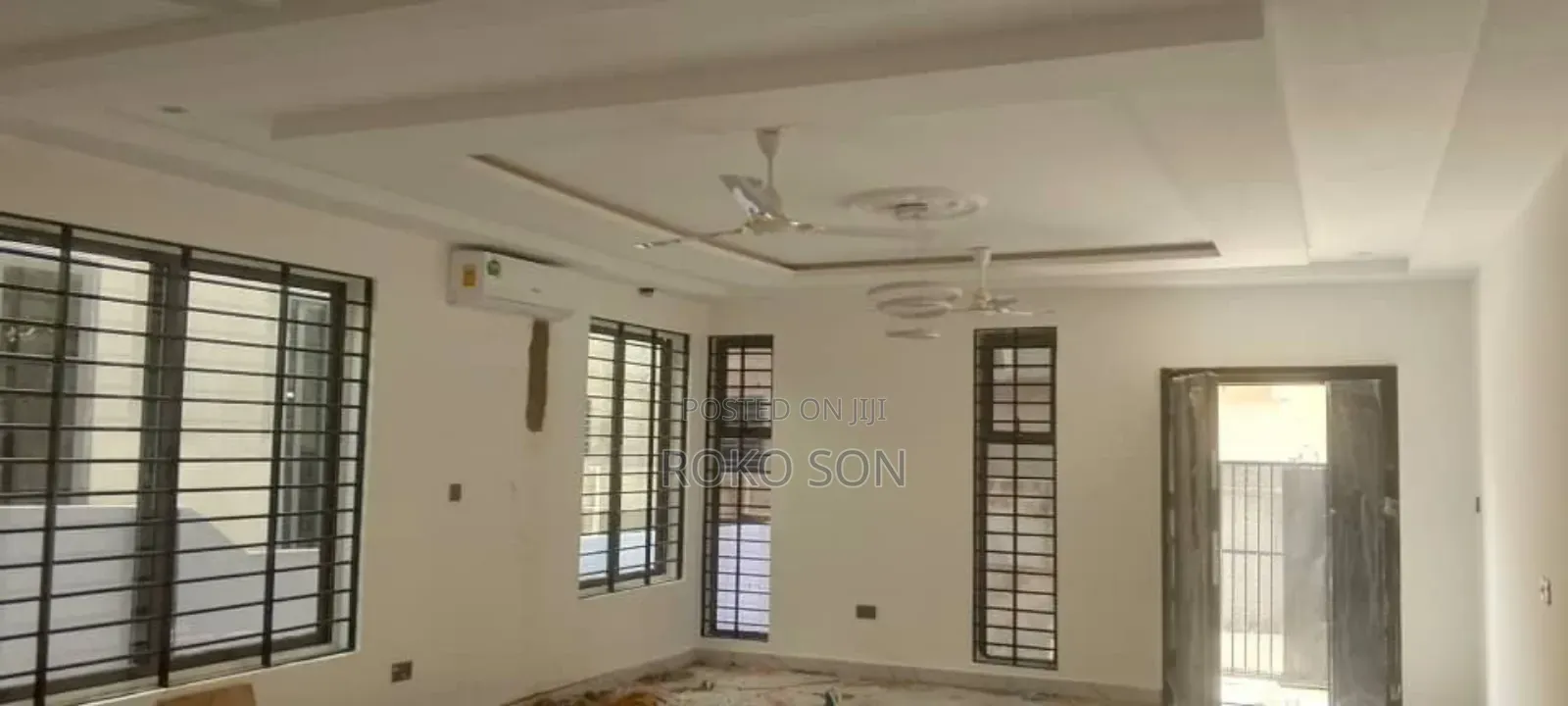 5bdrm Duplex in Dr Roko, The Mall for rent