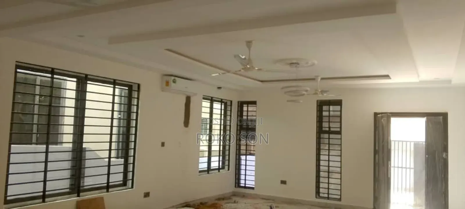 5bdrm Duplex in Dr Roko, The Mall for rent