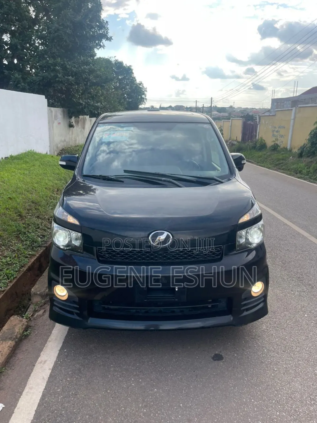 Toyota Voxy 2012 Black
