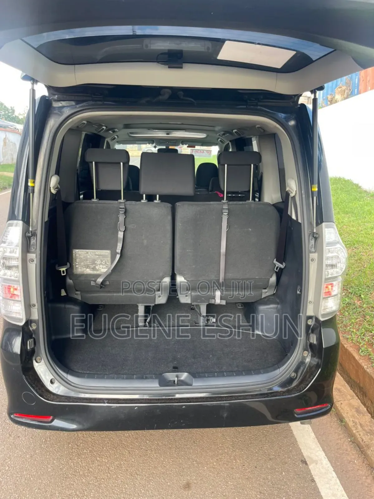 Toyota Voxy 2012 Black