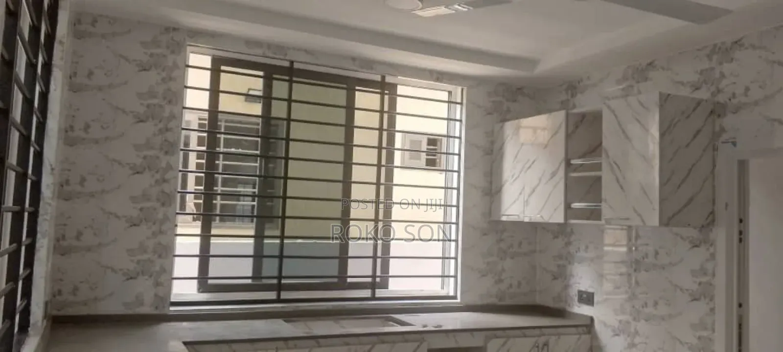 5bdrm Duplex in Dr Roko, The Mall for rent