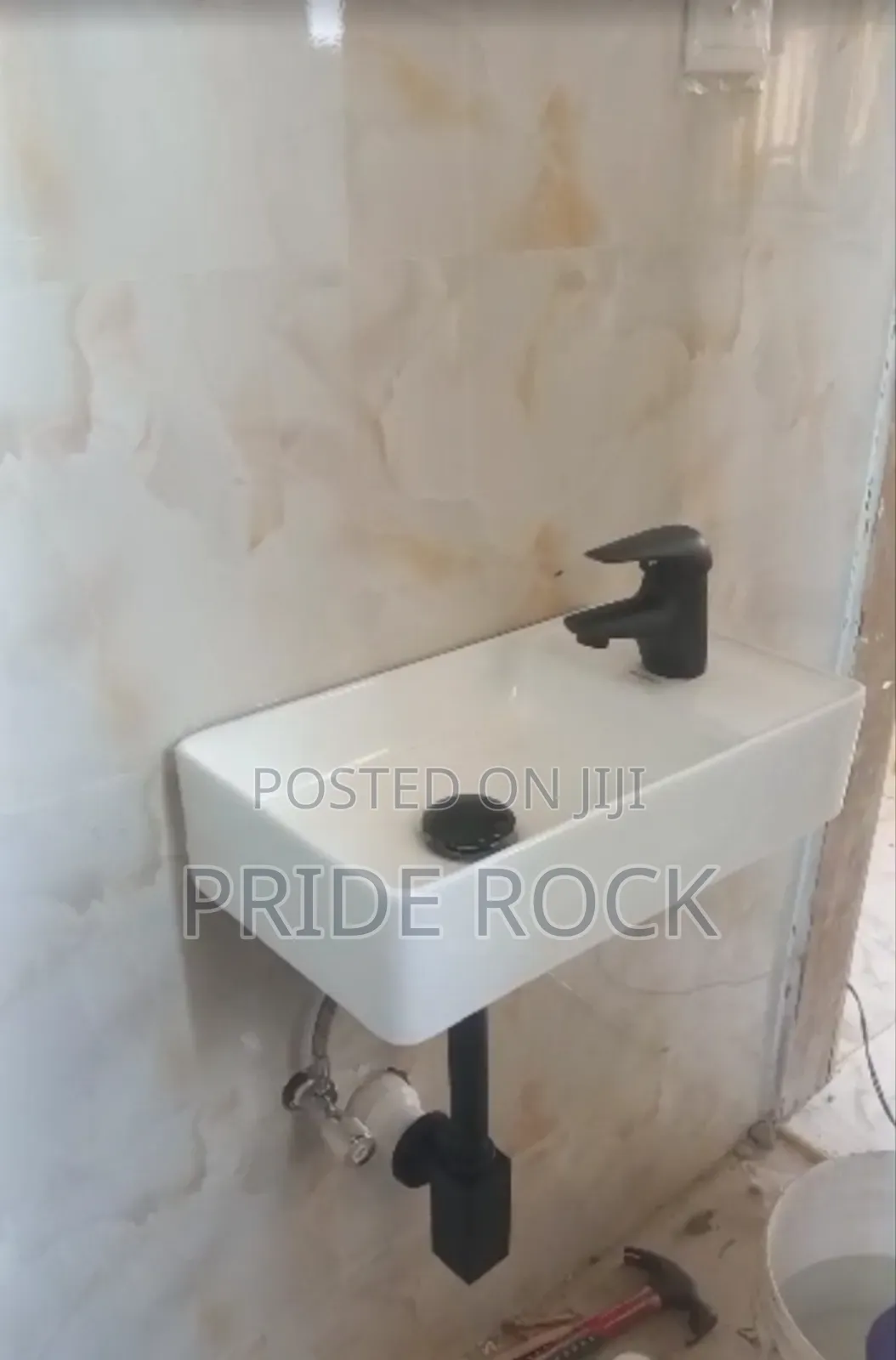 Black Metal Bottle Trap for Wash Hand Basin