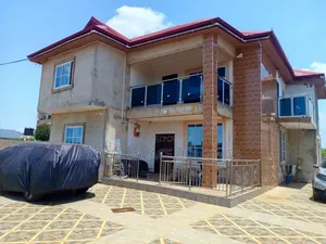 5bdrm Duplex in Oyibi for sale