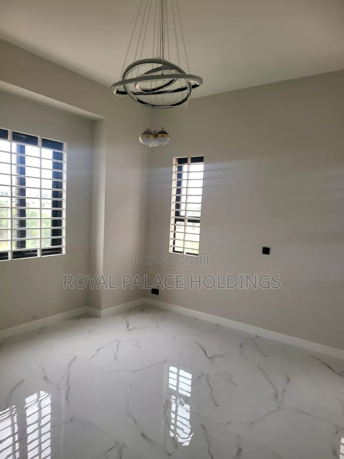 5bdrm Duplex in Oyibi for sale