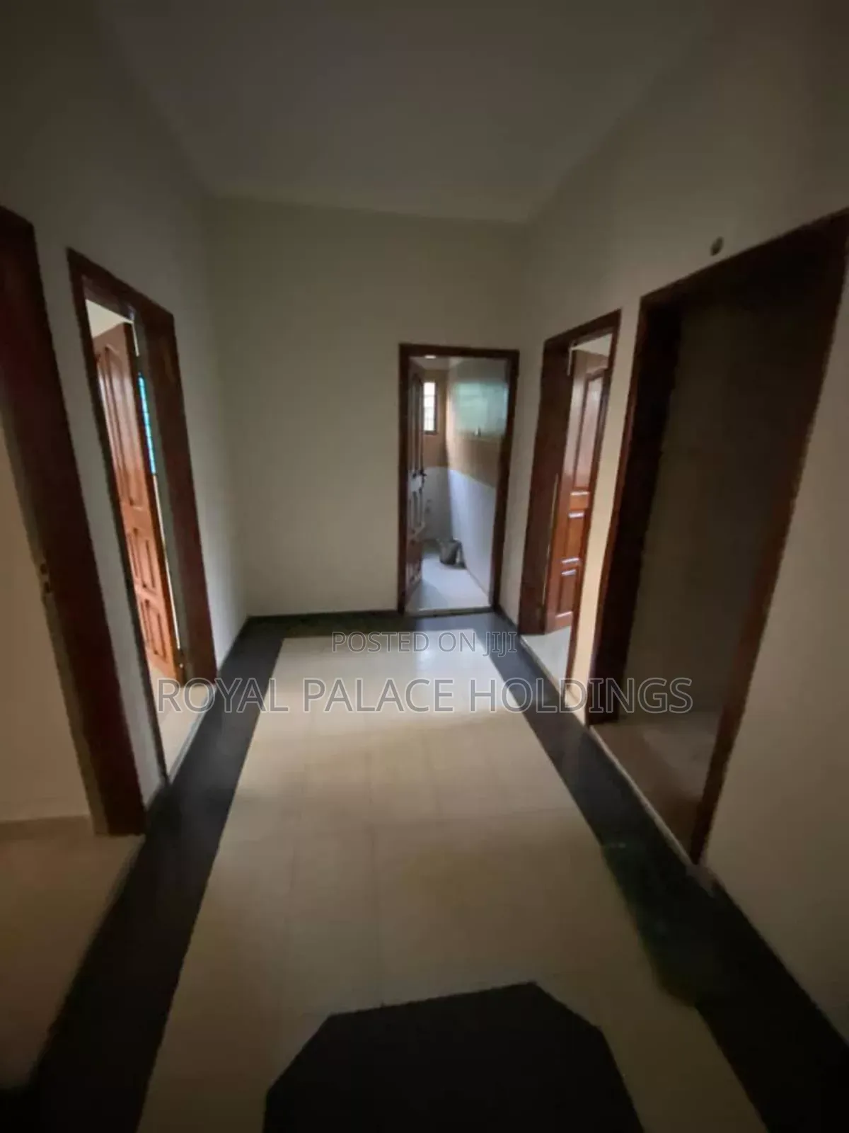 5bdrm Duplex in Oyibi for sale
