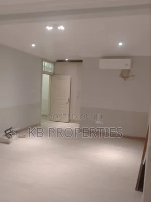 5bdrm Mansion in Kb Properties, Spintex for rent