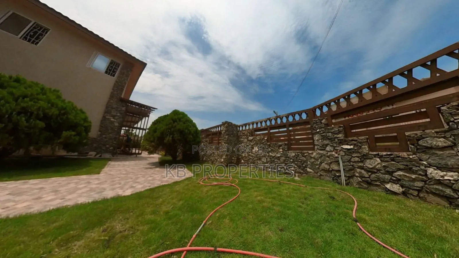 5bdrm Mansion in Kb Properties, Spintex for rent