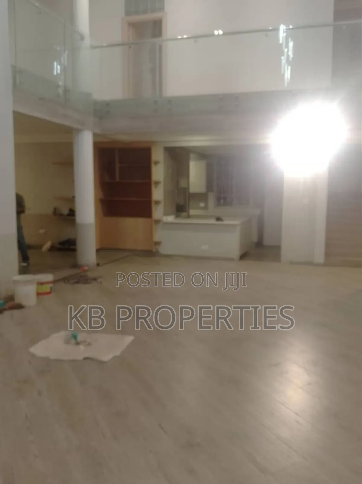 5bdrm Mansion in Kb Properties, Spintex for rent