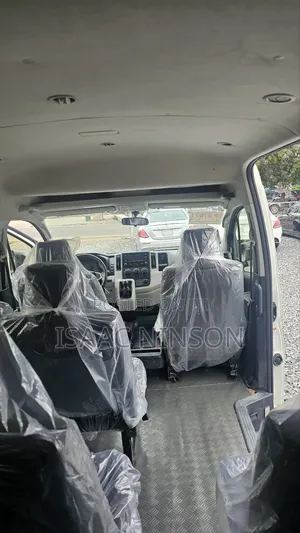 Toyota HiAce 2021 White